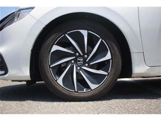 INSIGHT sedan