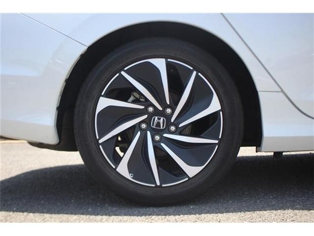 INSIGHT sedan