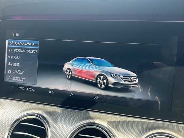 MERCEDES BENZ E class sedan