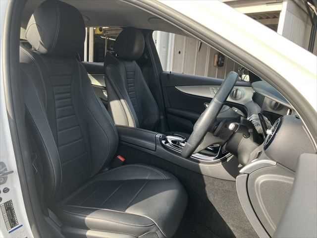 MERCEDES BENZ E class sedan
