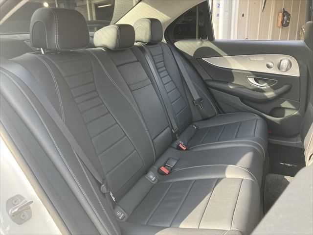 MERCEDES BENZ E class sedan