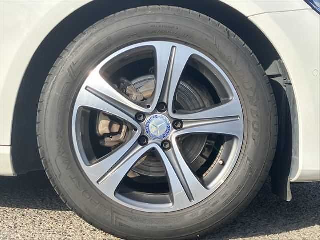 MERCEDES BENZ E class sedan