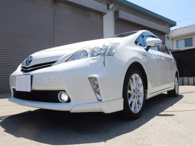 PRIUS Alpha