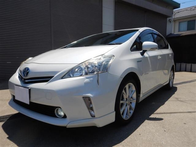 PRIUS Alpha