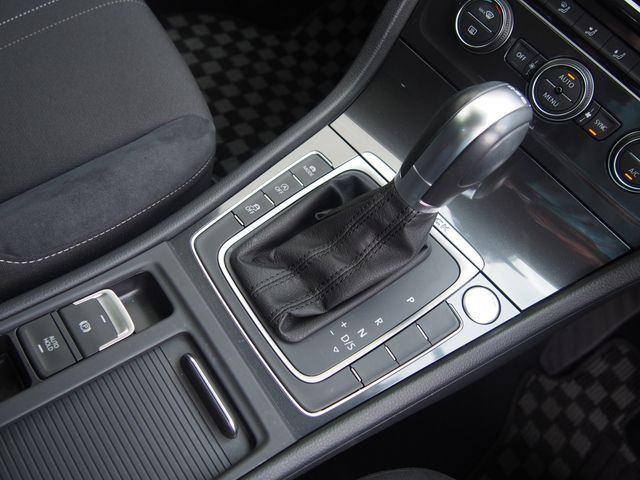 VOLKSWAGEN GOLF Alltrack