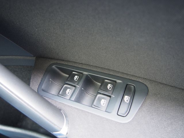 VOLKSWAGEN GOLF Alltrack