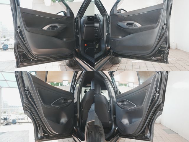 YARIS CROSS HYBRID