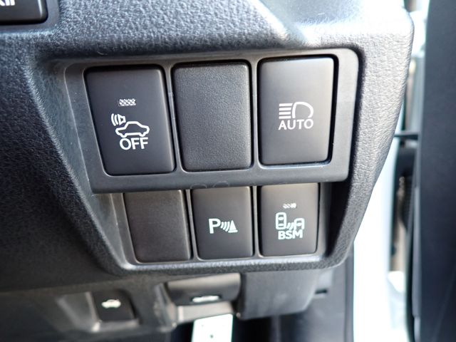 LEXUS IS300h