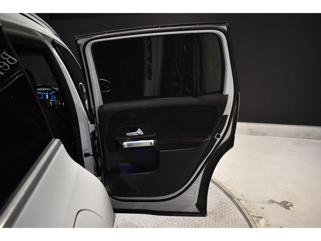 MERCEDES BENZ EQB