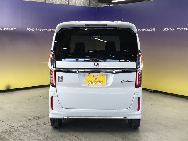 N BOX CUSTOM