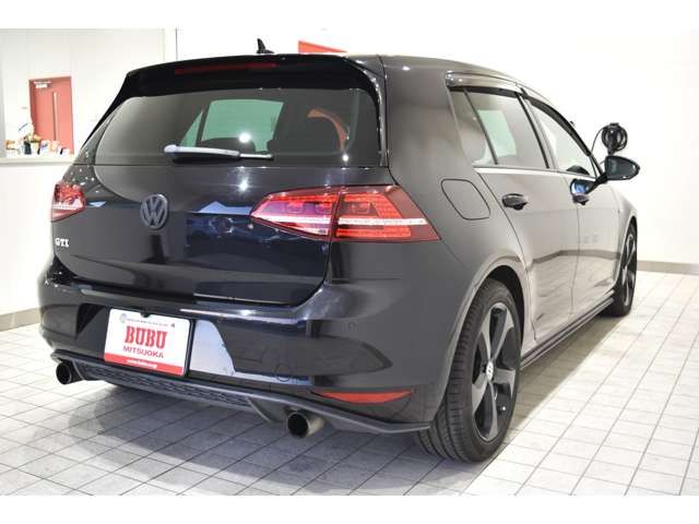 VOLKSWAGEN GOLF GTI