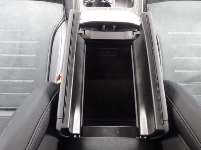 MERCEDES BENZ C class sedan