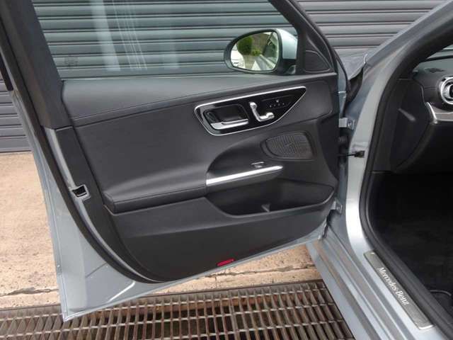 MERCEDES BENZ C class sedan