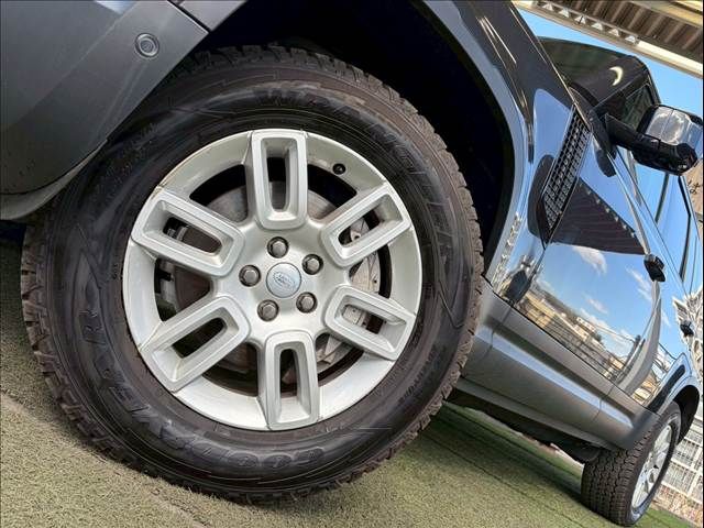 ROVER DEFENDER