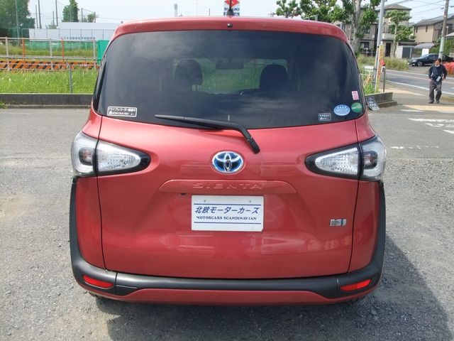 SIENTA HYBRID