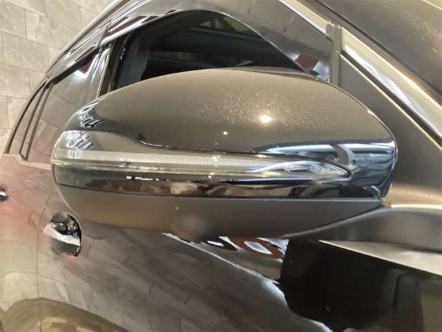 MERCEDES BENZ GLB