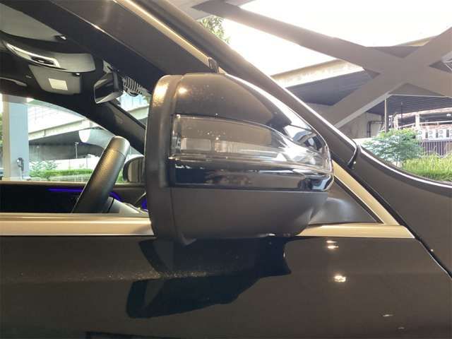 MERCEDES BENZ GLB