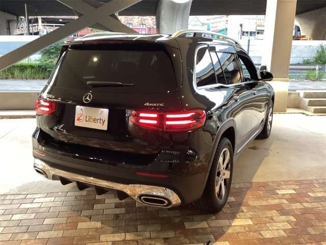 MERCEDES BENZ GLB