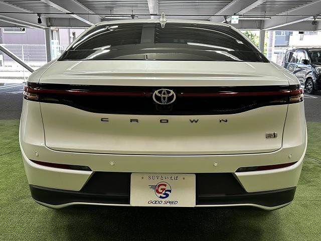 CROWN CROSSOVER