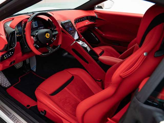 FERRARI Roma Spider