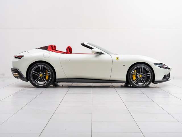 FERRARI Roma Spider