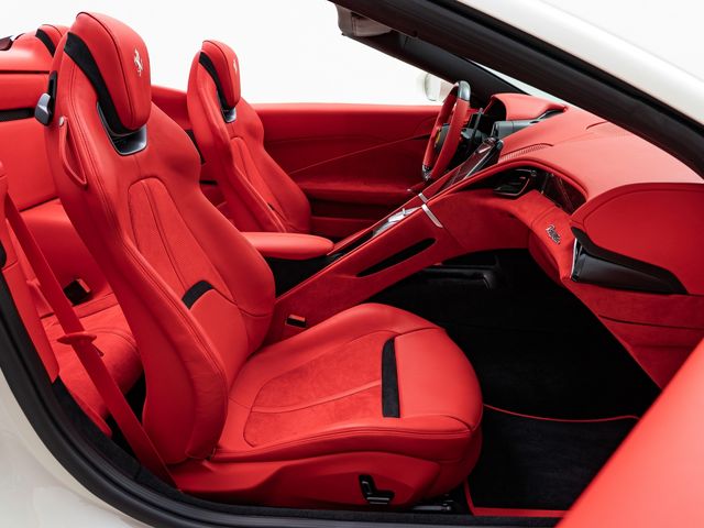 FERRARI Roma Spider