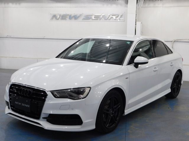 AUDI A3 Sedan