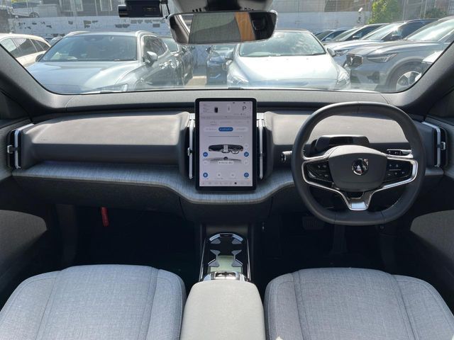 VOLVO EX30