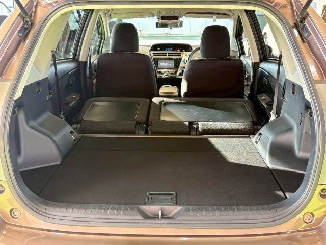 PRIUS Alpha