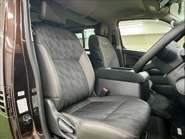 CARAVAN van 2WD
