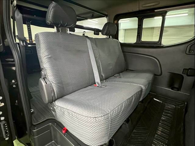 CARAVAN van 2WD