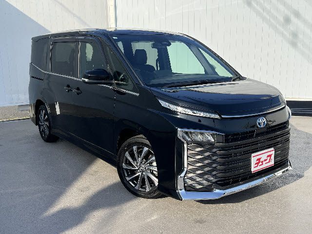 VOXY HYBRID