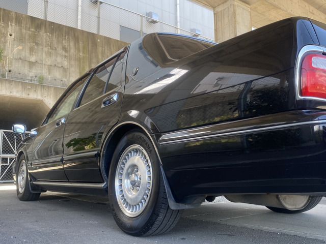 CEDRIC sedan