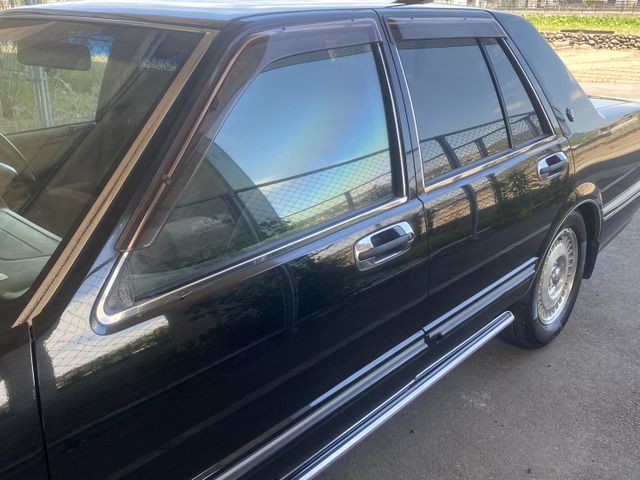 CEDRIC sedan