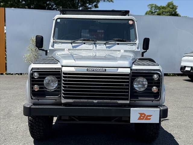 ROVER DEFENDER