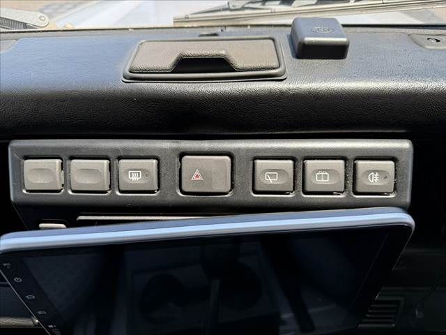 ROVER DEFENDER