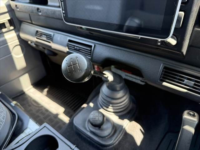ROVER DEFENDER