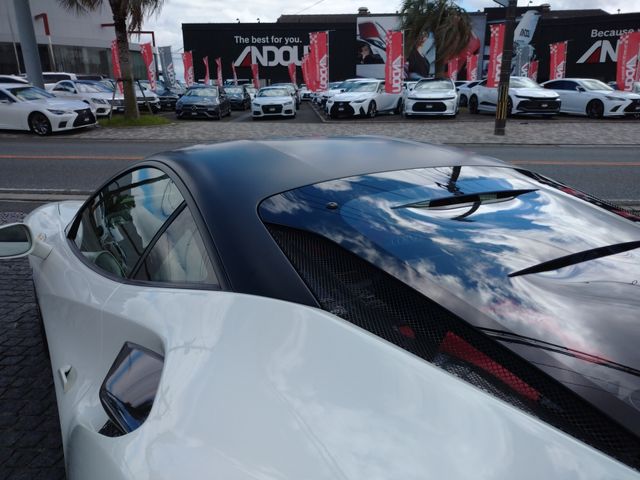 FERRARI F8 Tributo