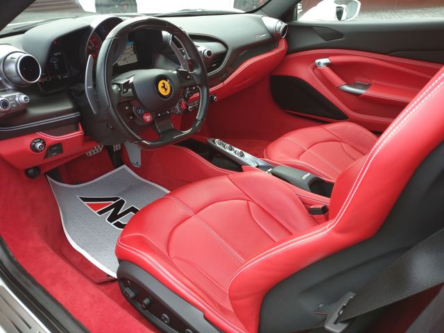 FERRARI F8 Tributo