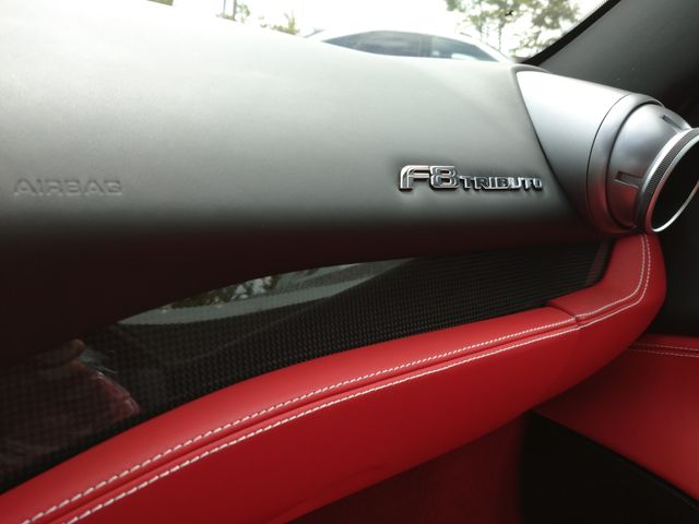 FERRARI F8 Tributo