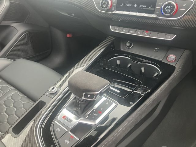 AUDI RS4 AVANT