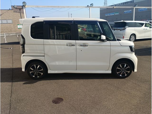 N BOX CUSTOM 4WD