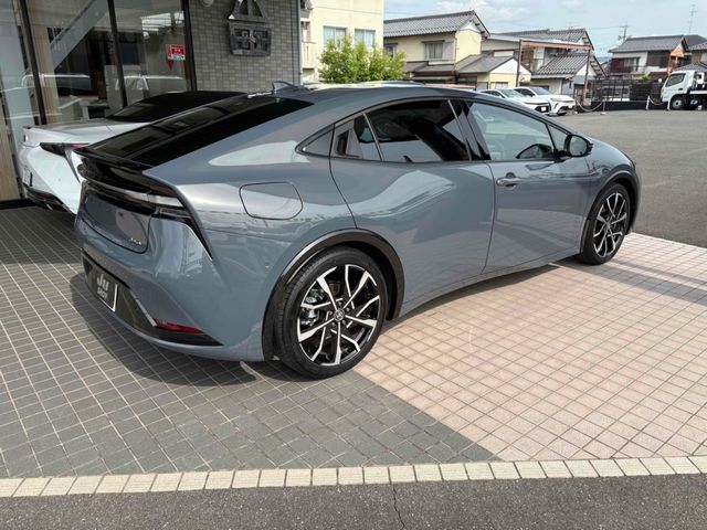 PRIUS PHV