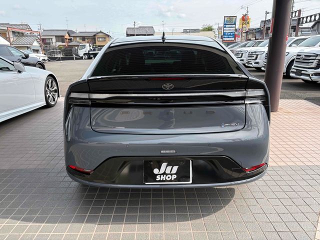 PRIUS PHV