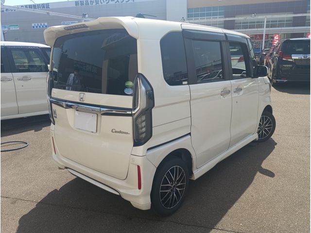 N BOX CUSTOM 4WD