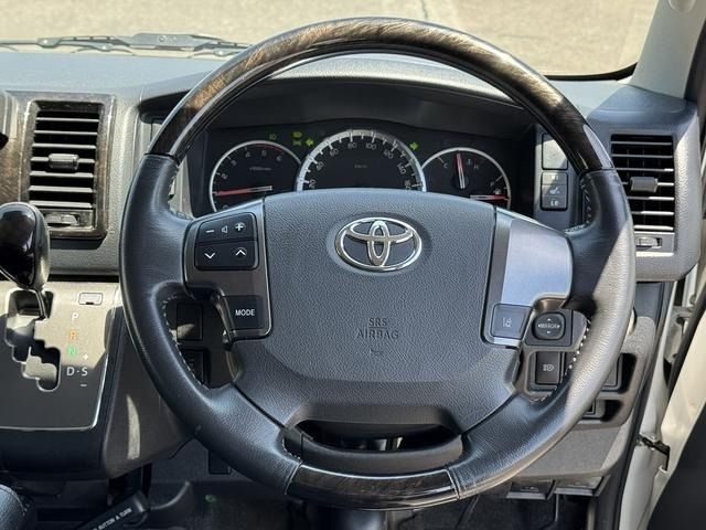 HIACE van 2WD