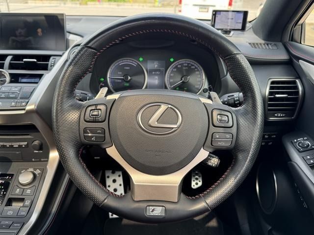 LEXUS NX300h