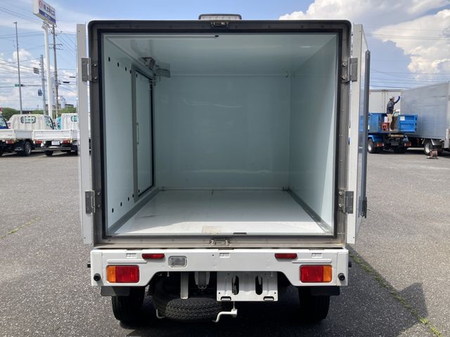 CARRY truck 4WD