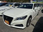 CROWN sedan hybrid