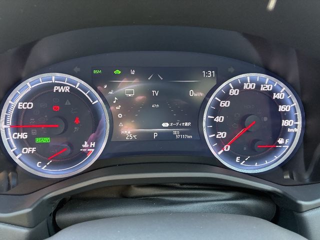 CROWN sedan hybrid